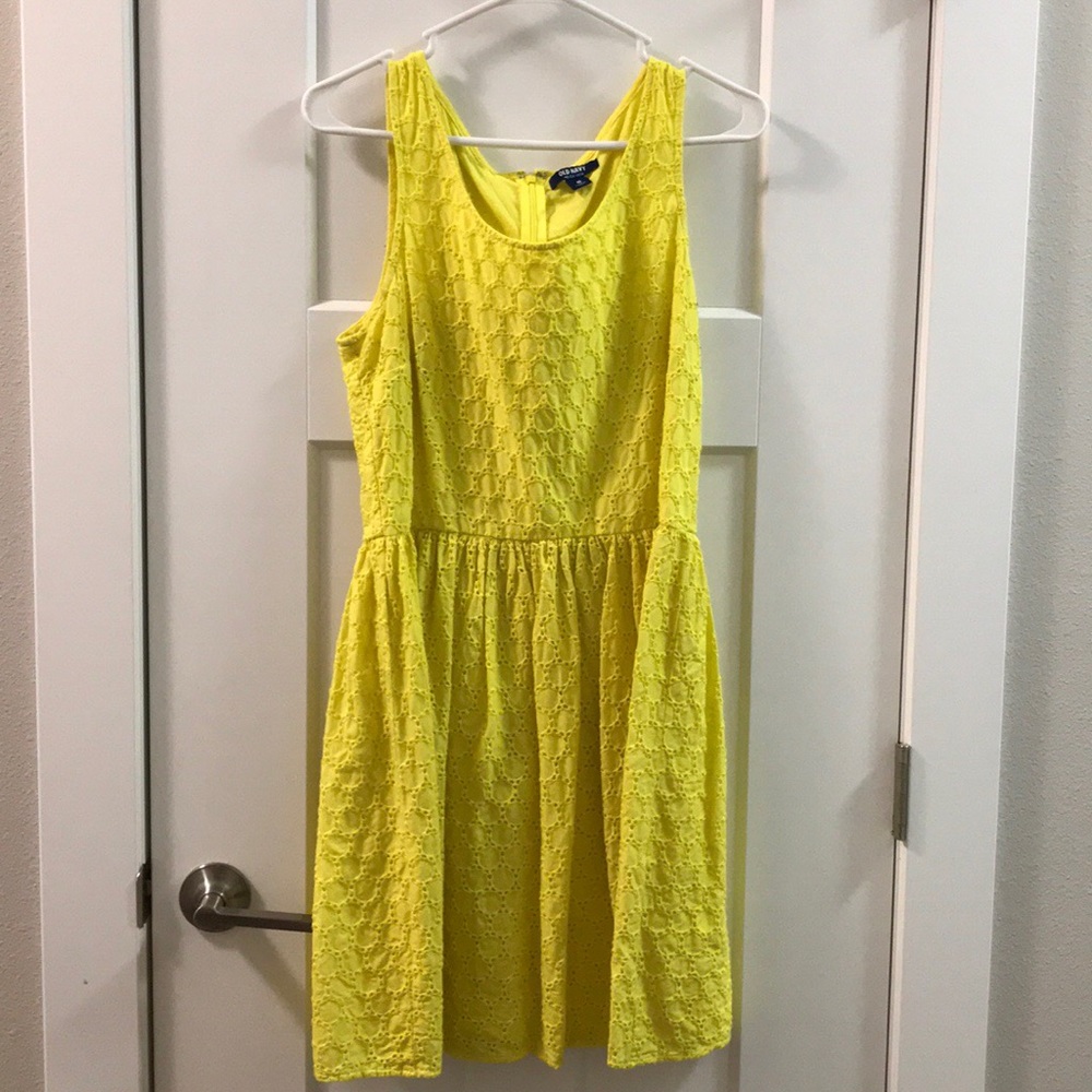 Very comfortable yellow eyelet dress. Old Navy